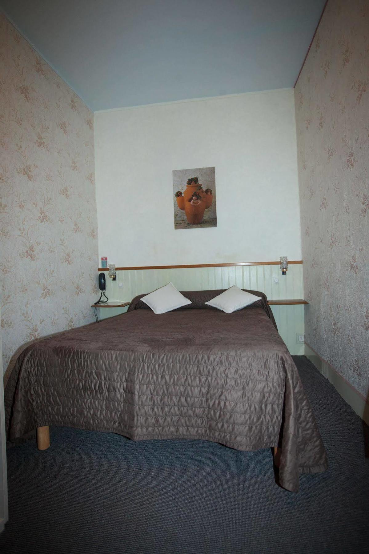 Hotel De La Cite Châlons-en-Champagne Kültér fotó
