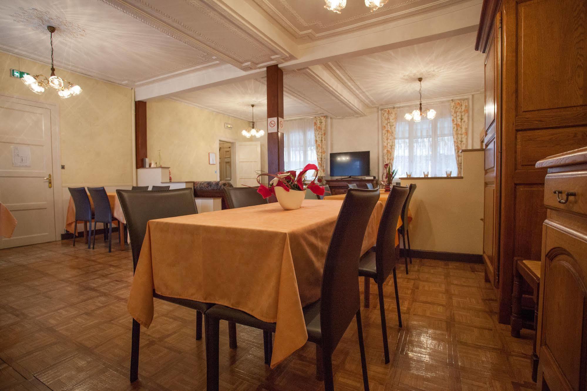 Hotel De La Cite Châlons-en-Champagne Kültér fotó