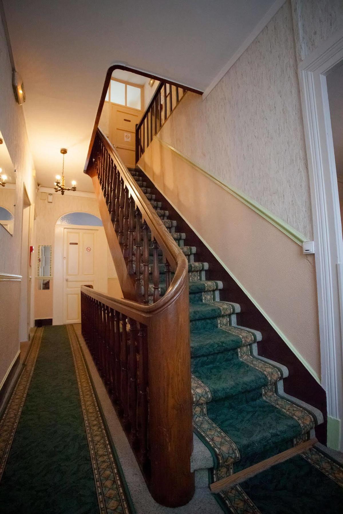 Hotel De La Cite Châlons-en-Champagne Kültér fotó