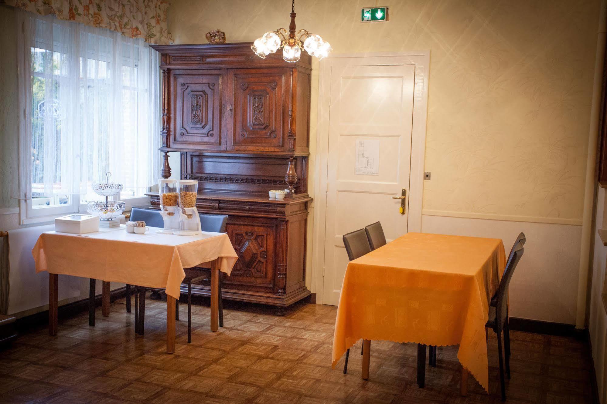 Hotel De La Cite Châlons-en-Champagne Kültér fotó